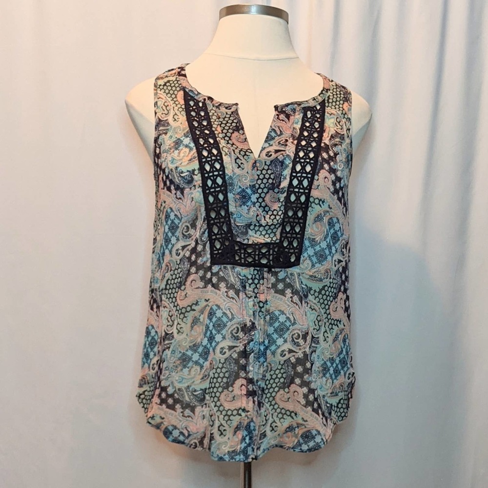 Black Rainn Sleeveless Printed Top